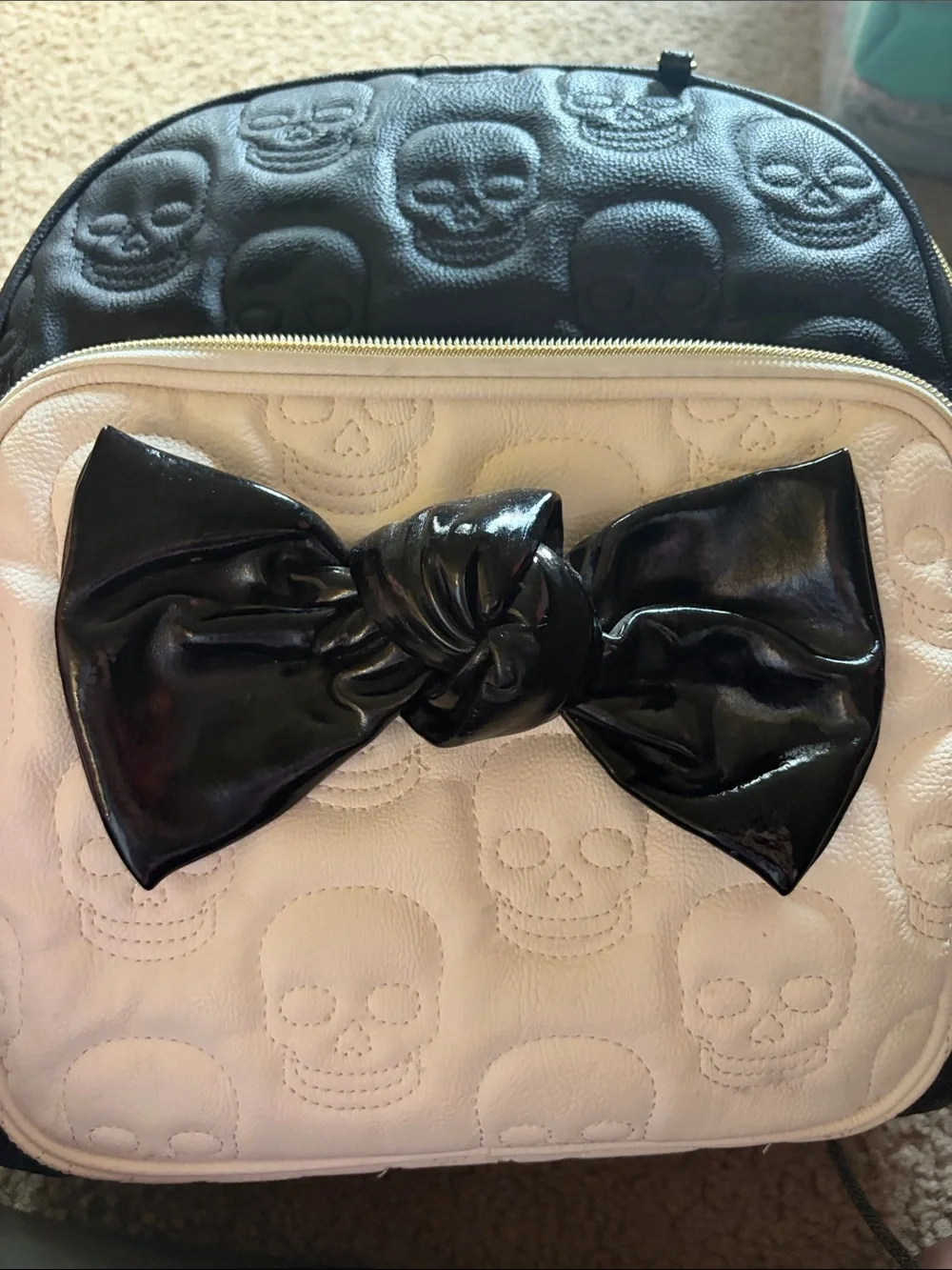 B70 Betsey Johnson Black & White Skull-Embossed Backpack with Bow